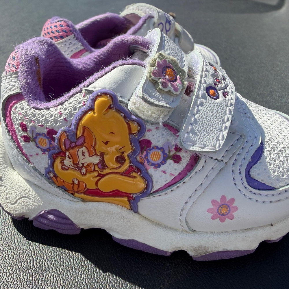 Vintage pooh baby sneakers